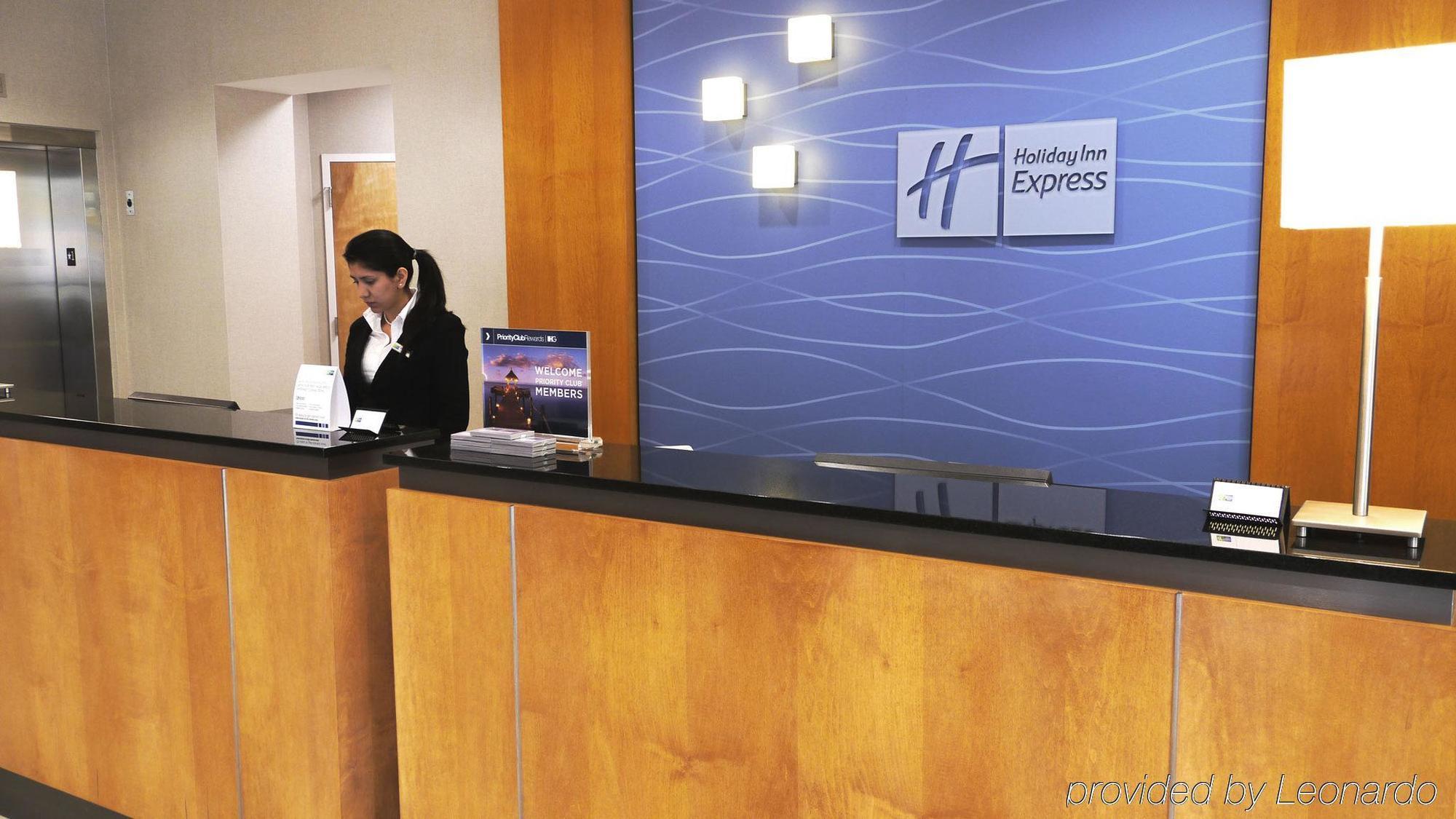 Holiday Inn Express Stamford, An Ihg Hotel Beltér fotó